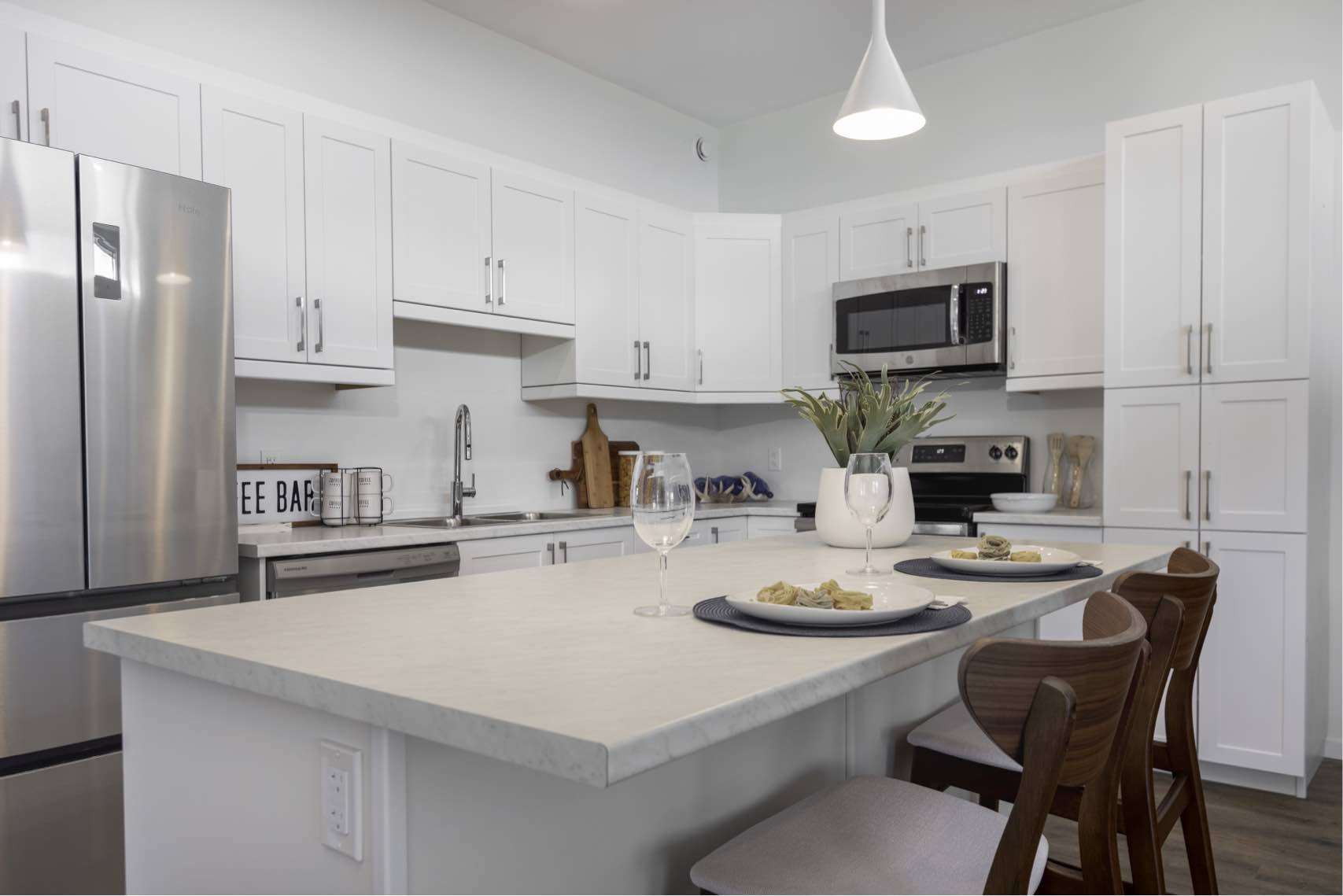 Wellings Bungalow Townhomes Dining Area